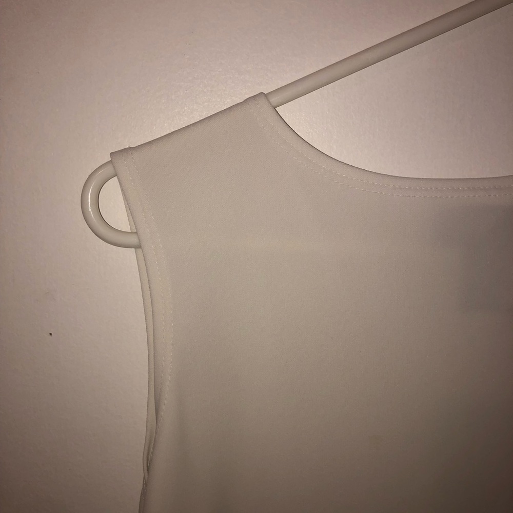 Cute white nicer top!